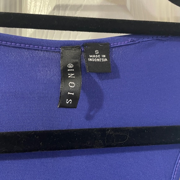 Beautiful Sleeveless Tunic - Picture 4 of 5